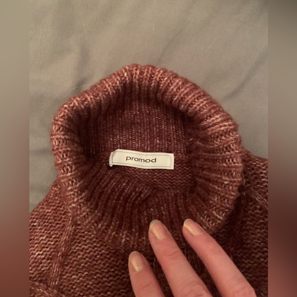 Beautiful sweater turtle neck - Picture 4 of 5